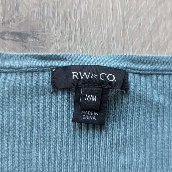 Ribbed Sweetheart Neckline Sleeveless Top - Picture 2 of 5